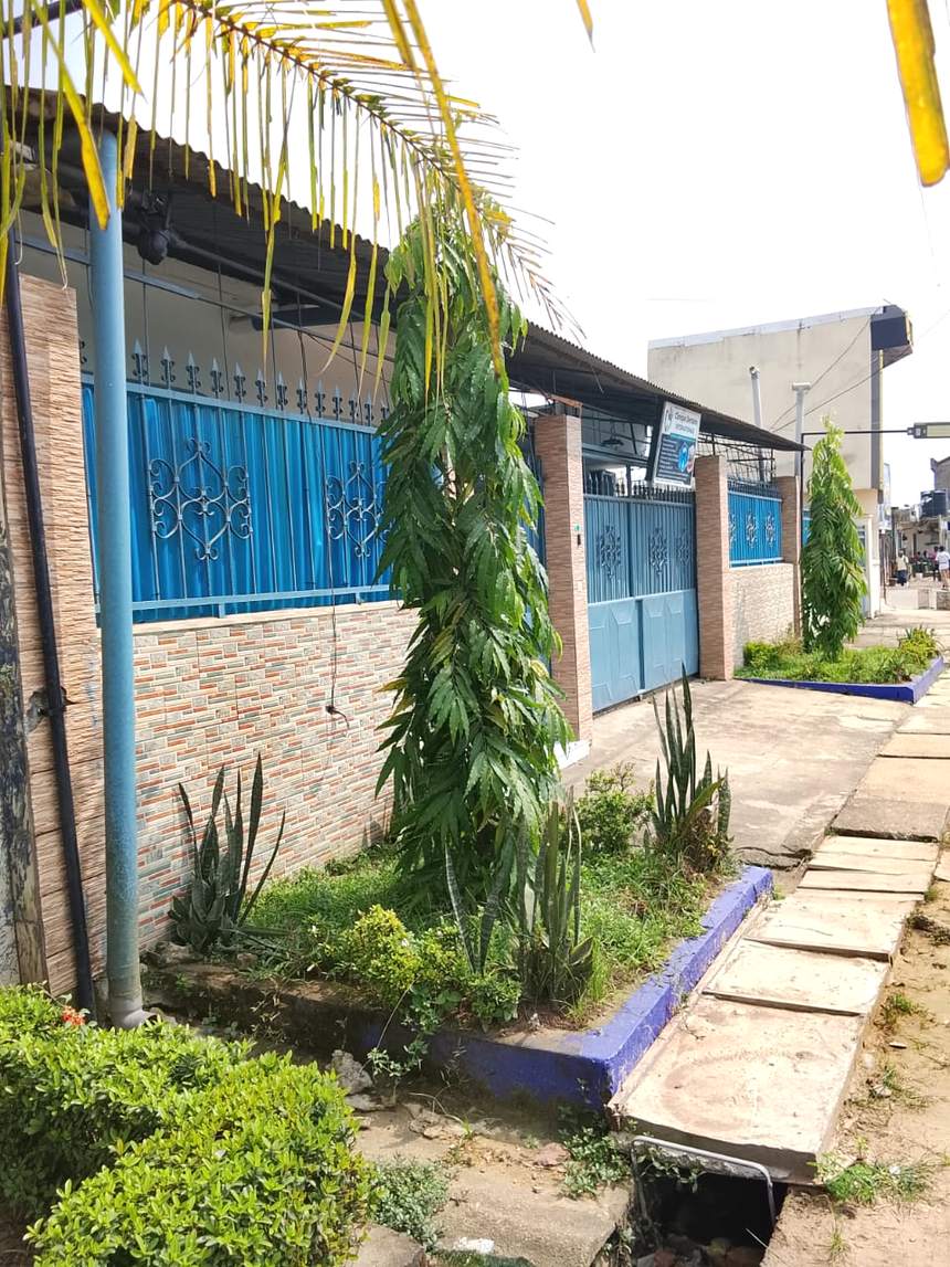 Blanchiment dentaire à la Clinique Dentaire Internationale de Douala